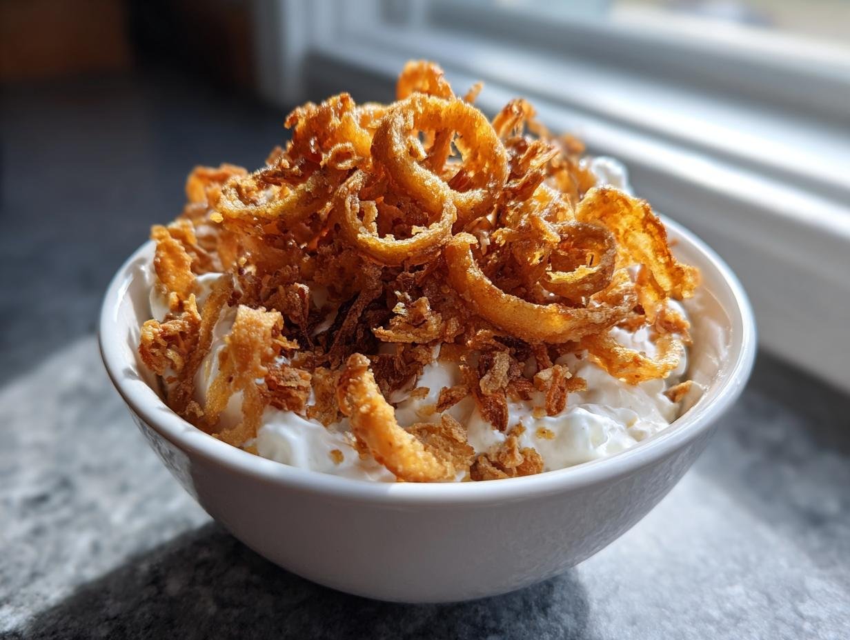 Hausgemachter Zwiebeldip: 1 Trick gegen matschig